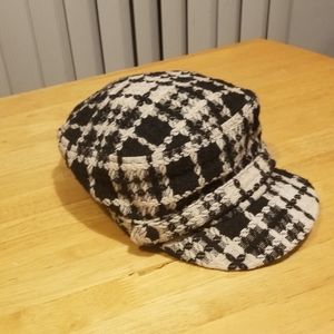 Newspaper hat for women